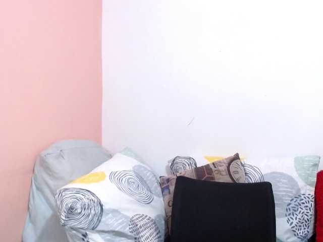 KarinaSuarez1 live cam on BongaCams