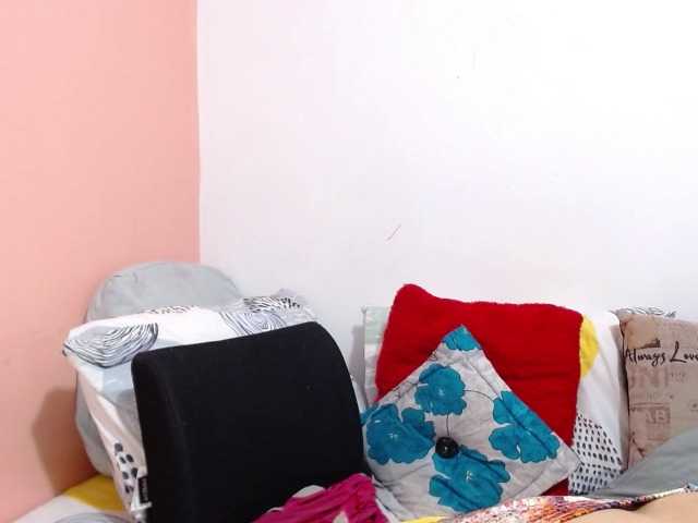 KarinaSuarez1 live cam on BongaCams