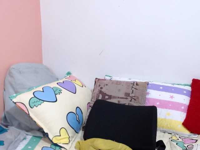 KarinaSuarez1 live cam on BongaCams