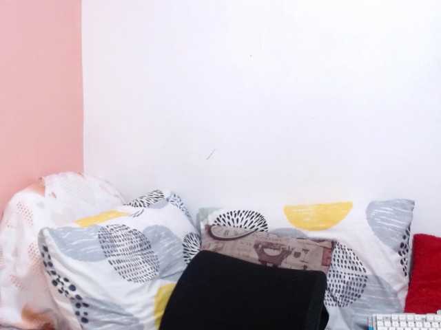 KarinaSuarez1 live cam on BongaCams