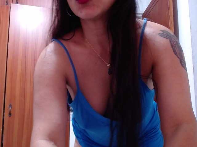 KarinaSuarez1 live cam on BongaCams