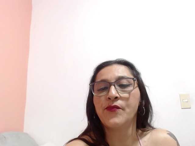 KarinaSuarez1 webcam bongacams model stream image