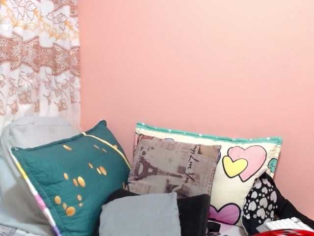 KarinaSuarez1 live cam on BongaCams