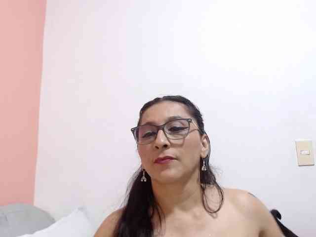 KarinaSuarez1 KarinaSuarez1