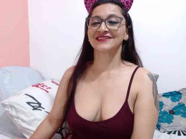 KarinaSuarez1 KarinaSuarez1