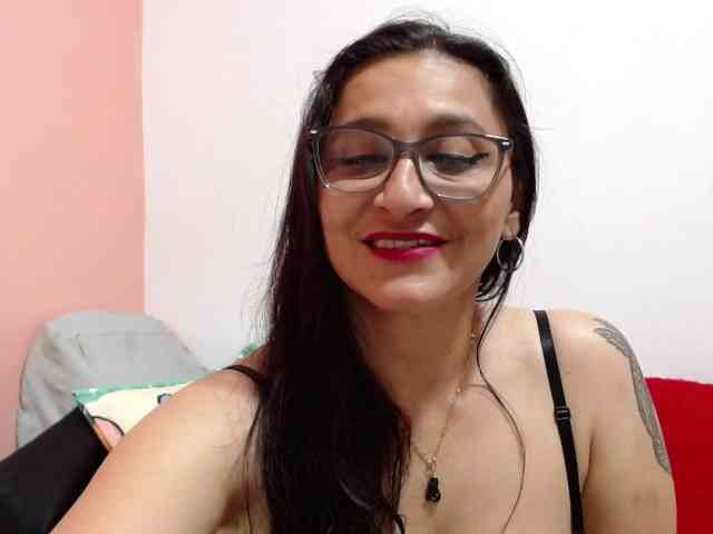 KarinaSuarez1 KarinaSuarez1