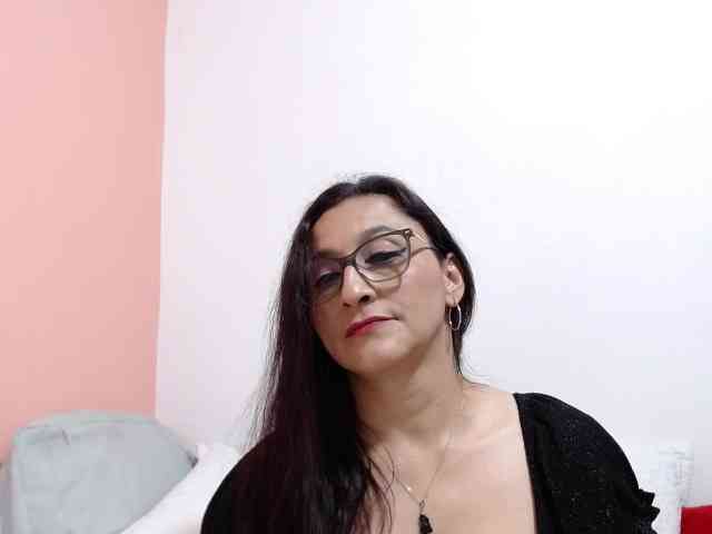 KarinaSuarez1 KarinaSuarez1