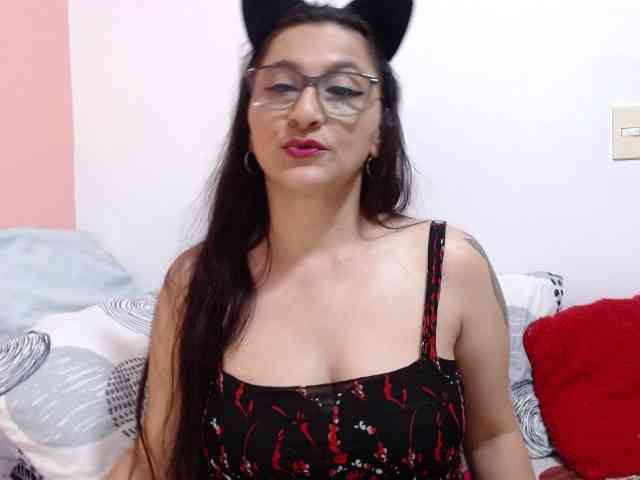 KarinaSuarez1 KarinaSuarez1