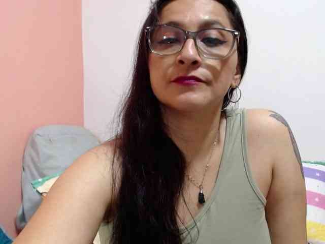 KarinaSuarez1 KarinaSuarez1