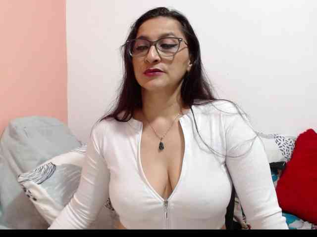 KarinaSuarez1 KarinaSuarez1