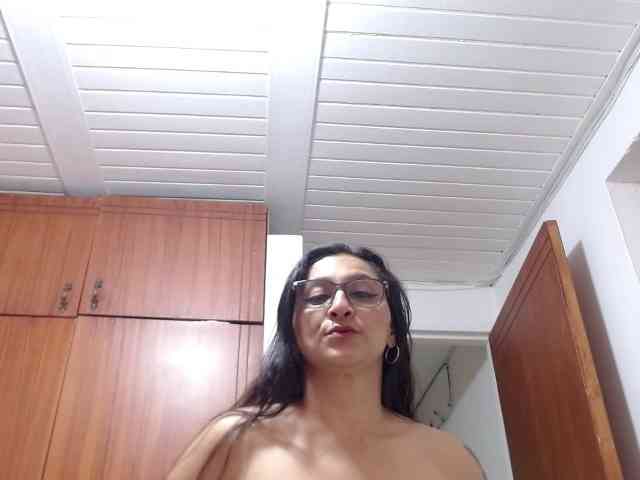 KarinaSuarez1 KarinaSuarez1