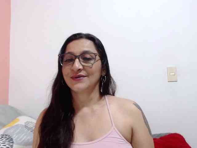 KarinaSuarez1 KarinaSuarez1