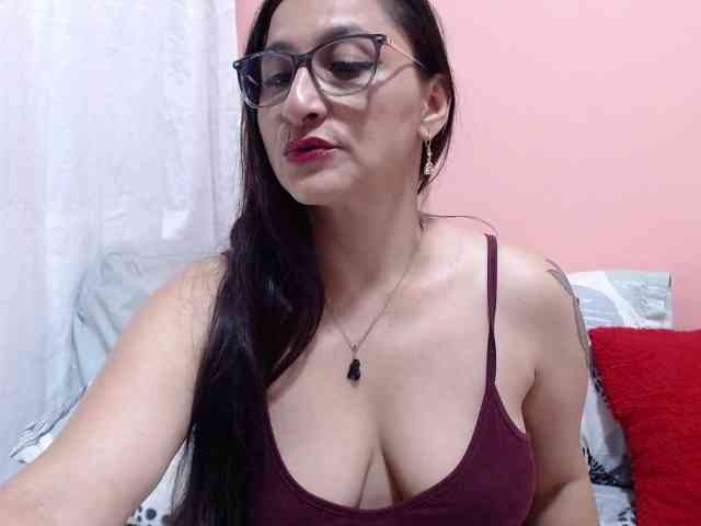 KarinaSuarez1 KarinaSuarez1
