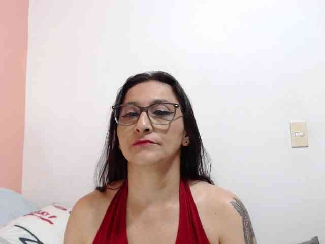 KarinaSuarez1 KarinaSuarez1