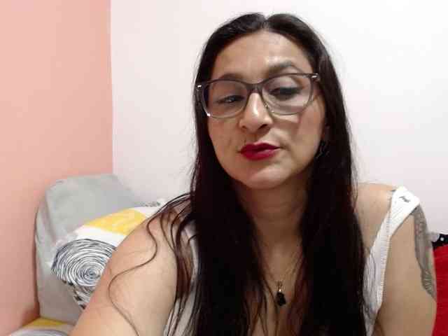 KarinaSuarez1 KarinaSuarez1