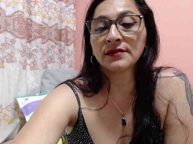 KarinaSuarez1 KarinaSuarez1