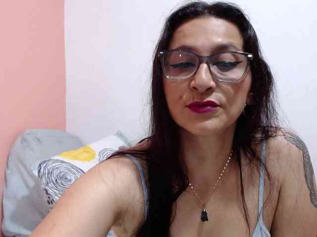 KarinaSuarez1 KarinaSuarez1