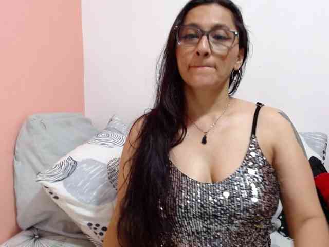 KarinaSuarez1 KarinaSuarez1