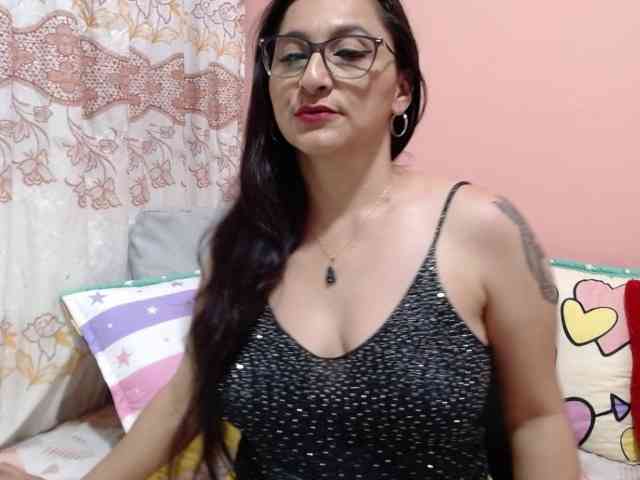 KarinaSuarez1 KarinaSuarez1
