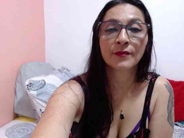 KarinaSuarez1 KarinaSuarez1