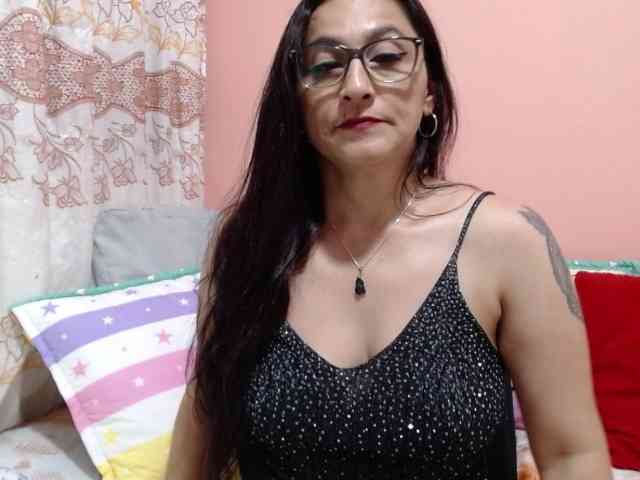 KarinaSuarez1 KarinaSuarez1