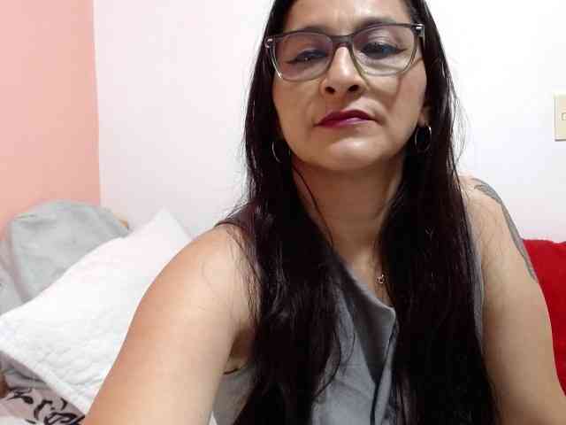 KarinaSuarez1 KarinaSuarez1
