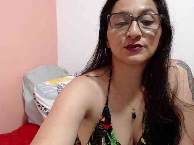 KarinaSuarez1 KarinaSuarez1