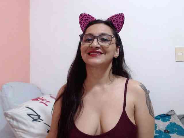 KarinaSuarez1 KarinaSuarez1