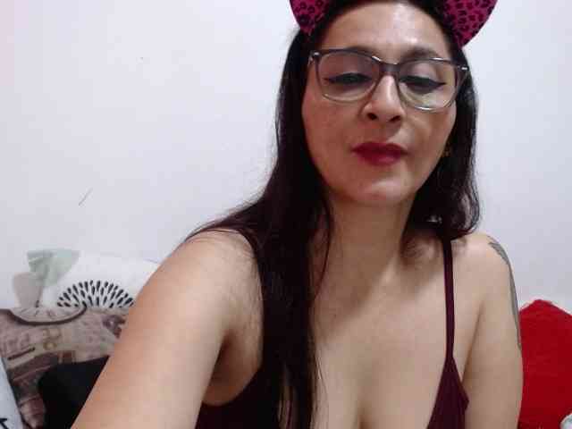 KarinaSuarez1 KarinaSuarez1