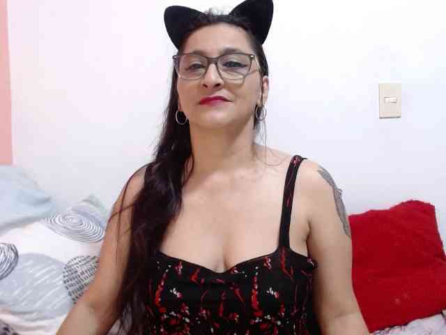 KarinaSuarez1 KarinaSuarez1