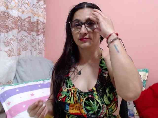 KarinaSuarez1 KarinaSuarez1