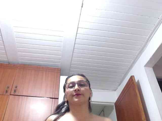 KarinaSuarez1 KarinaSuarez1