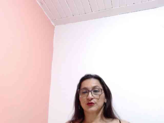 KarinaSuarez1 KarinaSuarez1