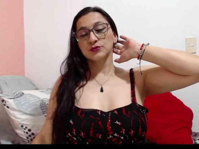 KarinaSuarez1 KarinaSuarez1
