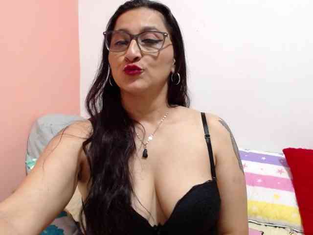 KarinaSuarez1 KarinaSuarez1