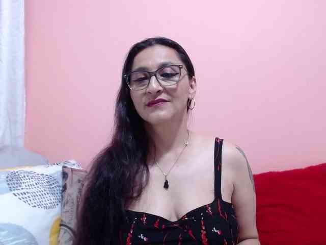 KarinaSuarez1 KarinaSuarez1