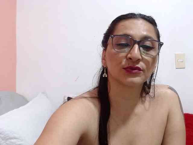KarinaSuarez1 KarinaSuarez1