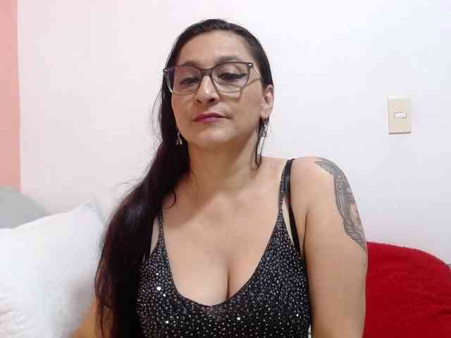 KarinaSuarez1 KarinaSuarez1