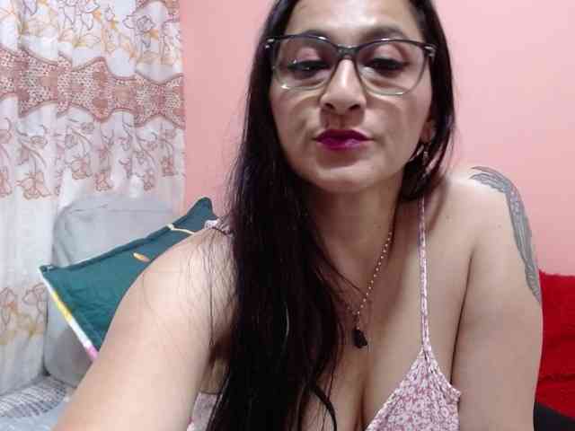 KarinaSuarez1 KarinaSuarez1