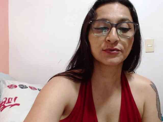 KarinaSuarez1 KarinaSuarez1