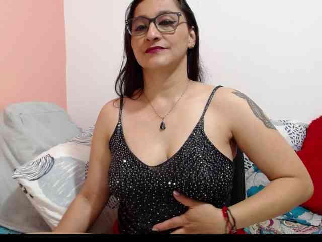 KarinaSuarez1 KarinaSuarez1