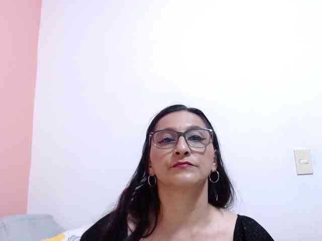 KarinaSuarez1 KarinaSuarez1