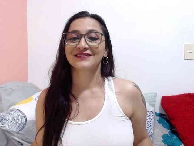 KarinaSuarez1 KarinaSuarez1