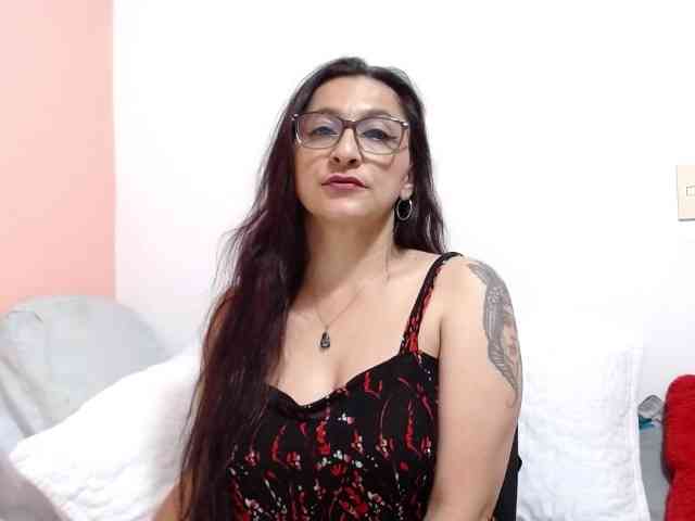 KarinaSuarez1 KarinaSuarez1