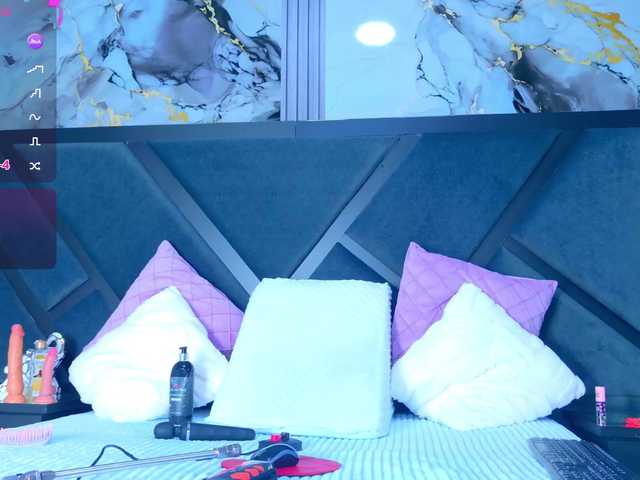 MiaSton live cam on BongaCams