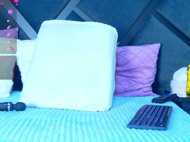 MiaSton live cam on BongaCams