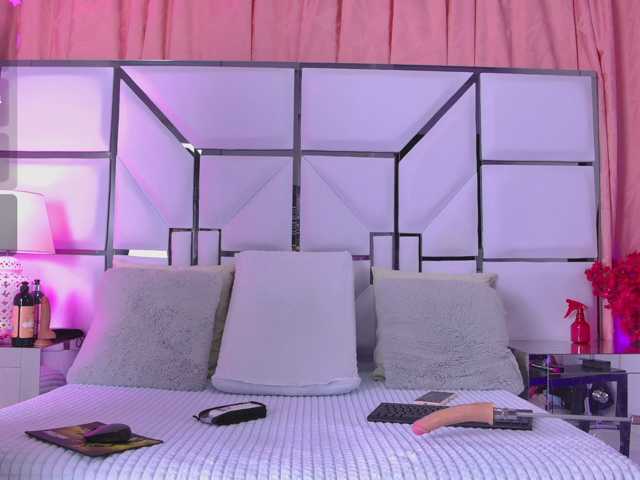 MiaSton live cam on BongaCams
