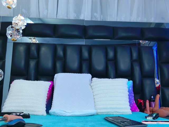 MiaSton live cam on BongaCams