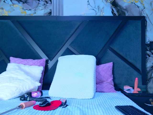 MiaSton live cam on BongaCams
