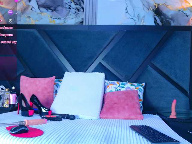 MiaSton live cam on UnifiedCams